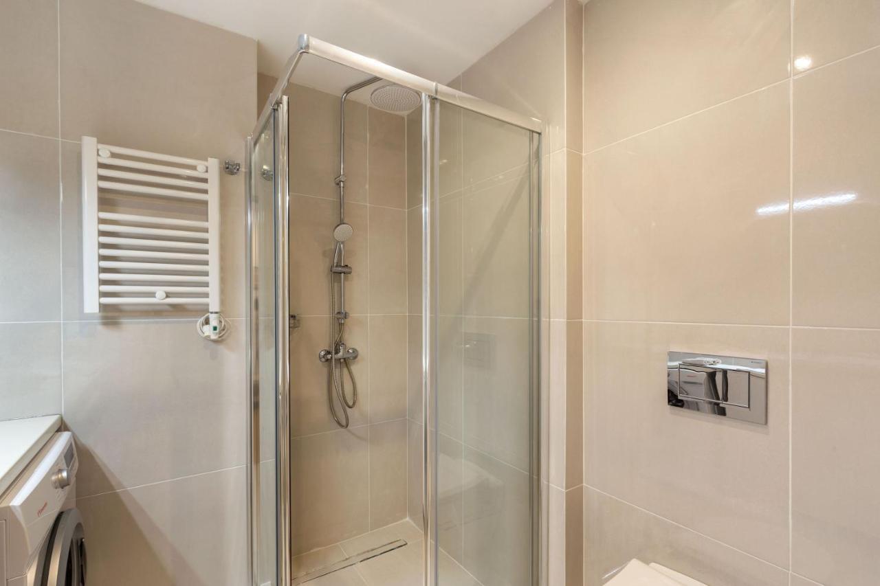 Brand New Apartment In Атина Екстериор снимка