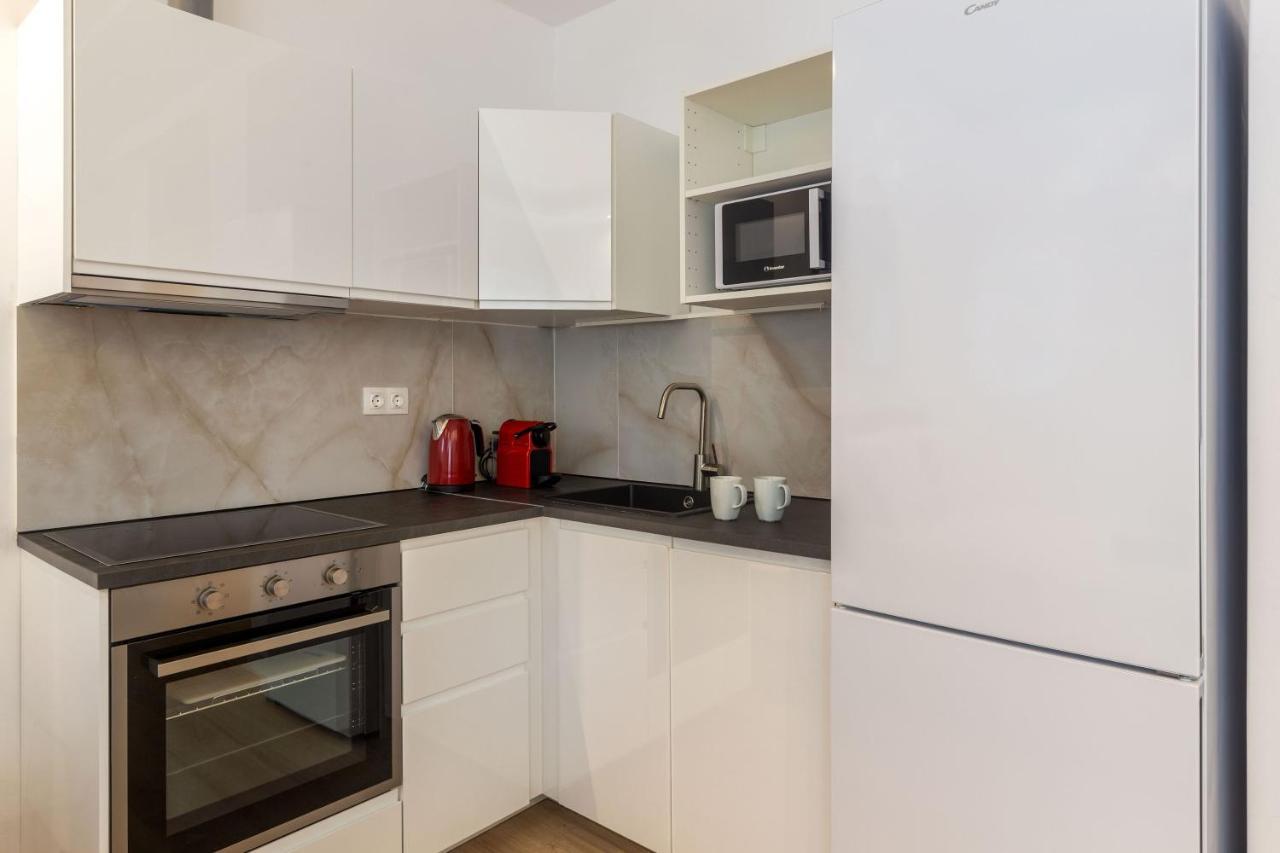 Brand New Apartment In Атина Екстериор снимка